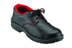 Leather safety footwear with direct moulded polyvinyl chloride (PVC) sole